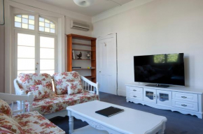 Lowena Cafe and Accommodation, Hobart